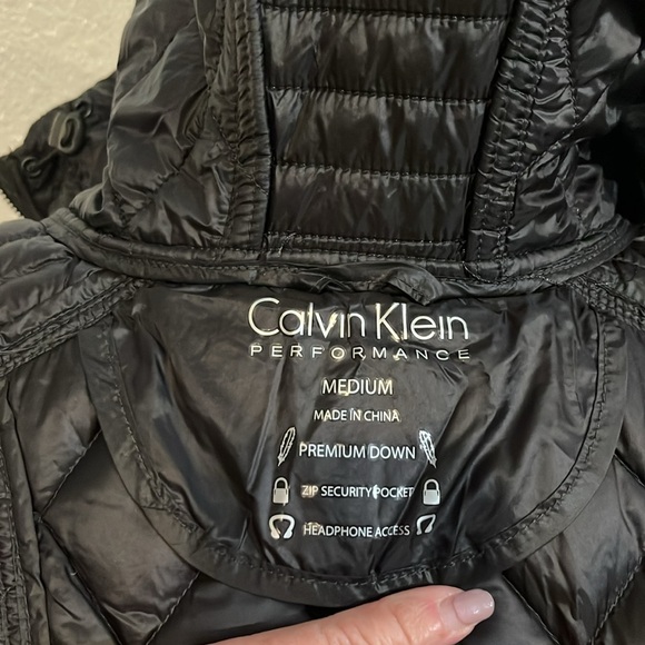 Calvin Klein Performance Down Filled Packable vest - Picture 12 of 13